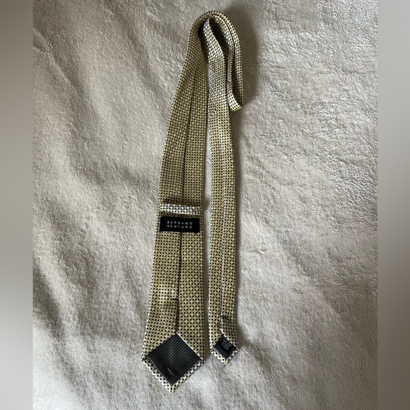 Blue and Yellow Tie - Picture 2 of 3